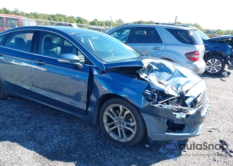 2019 Ford Fusion Sel z USA, uszkodzony, nr VIN 3FA6P0CD0KR234247